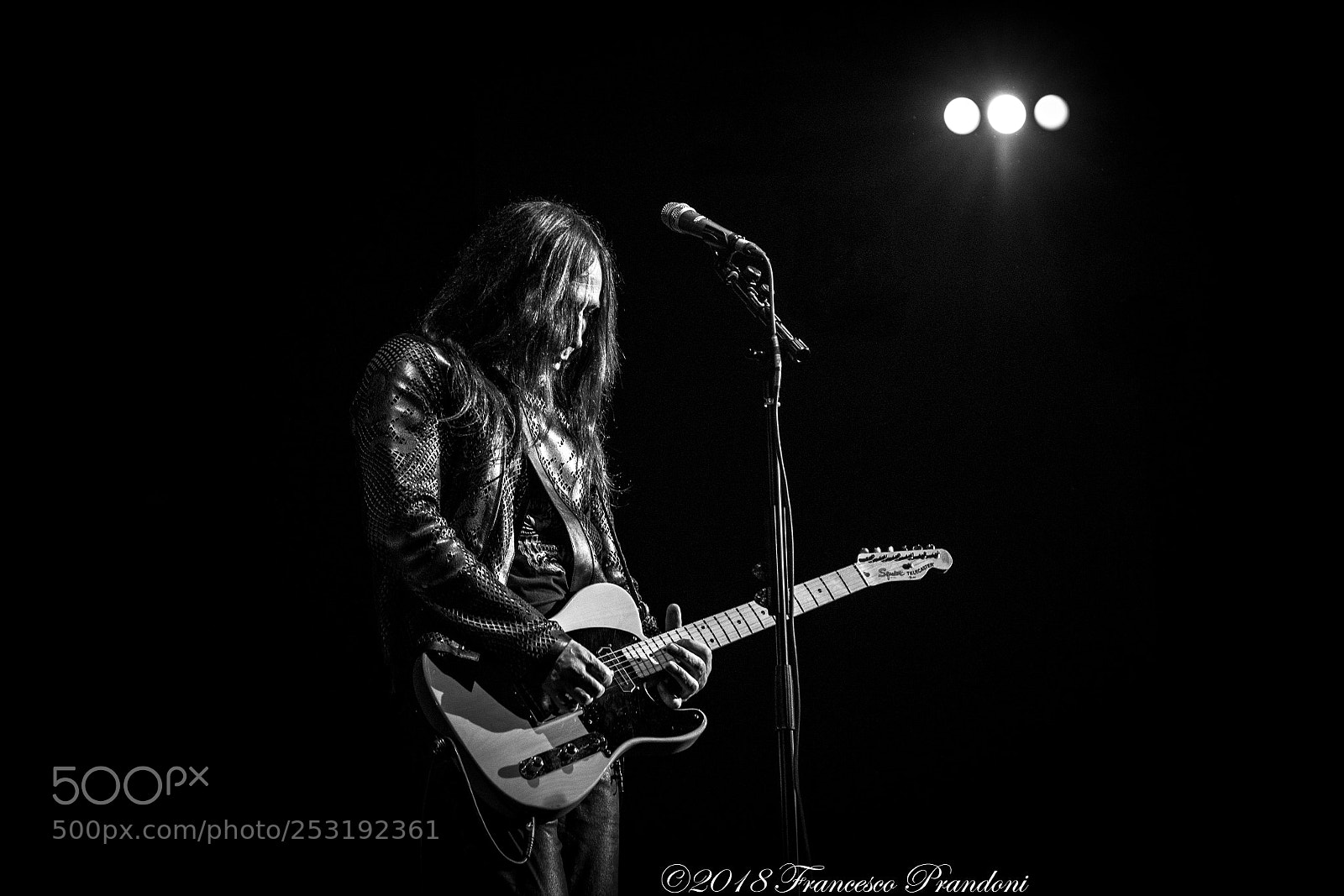 Nikon D5 sample photo. Foto concerto afterhours milano photography