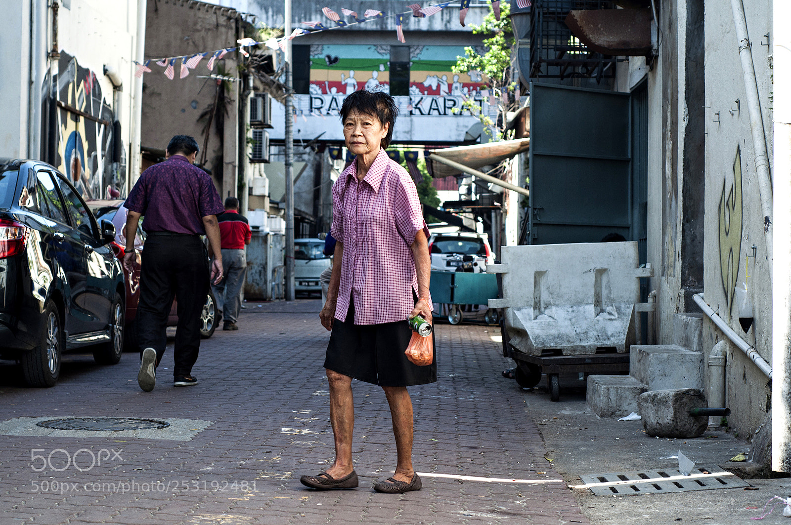 Nikon D90 sample photo. Old woman at street. photography