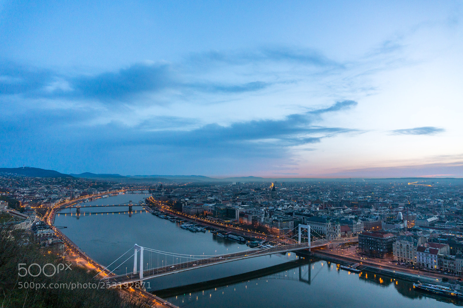 Sony a6000 sample photo. Budapest still sleepy photography