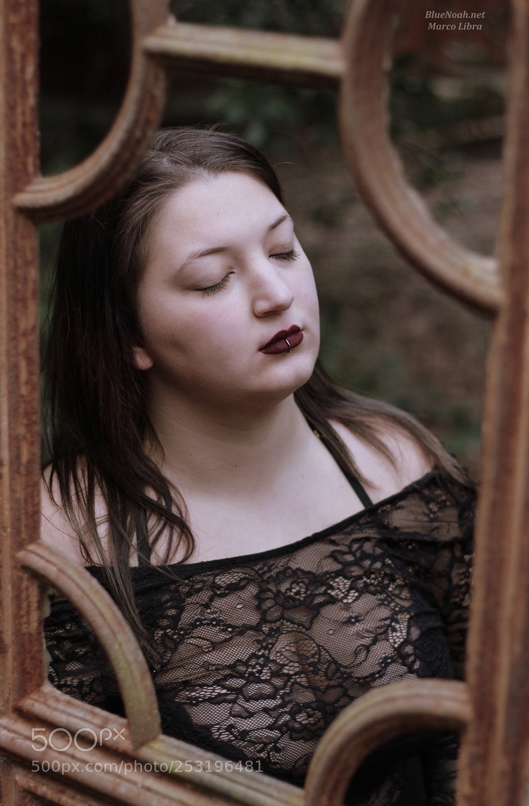 Canon EOS 600D (Rebel EOS T3i / EOS Kiss X5) sample photo. Observing her delicate soul photography