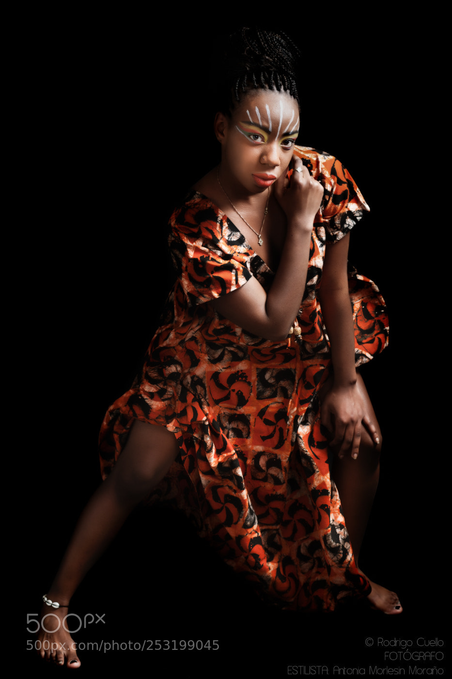 Canon EOS 5D Mark II sample photo. Africa vestidos () photography
