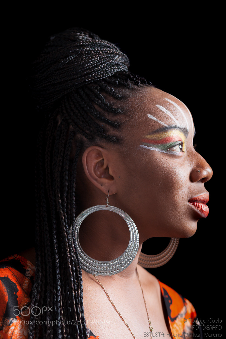 Canon EOS 5D Mark II sample photo. Africa vestidos () photography