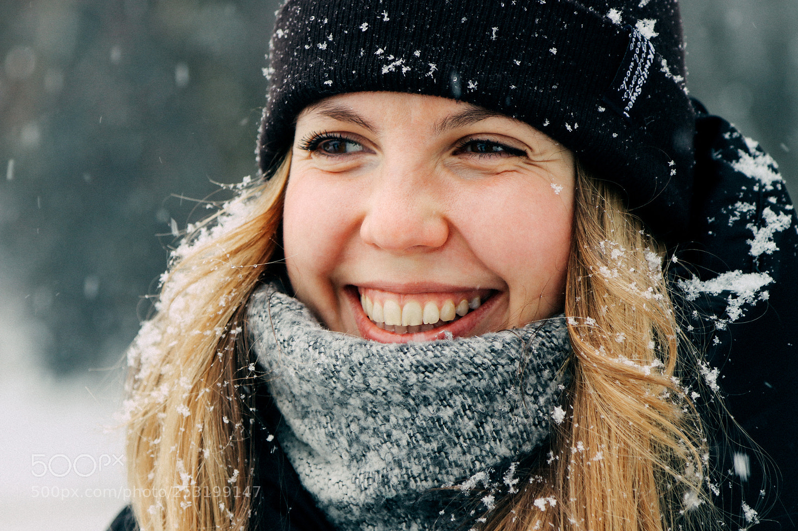 Canon EOS 80D sample photo. Beautiful smile photography