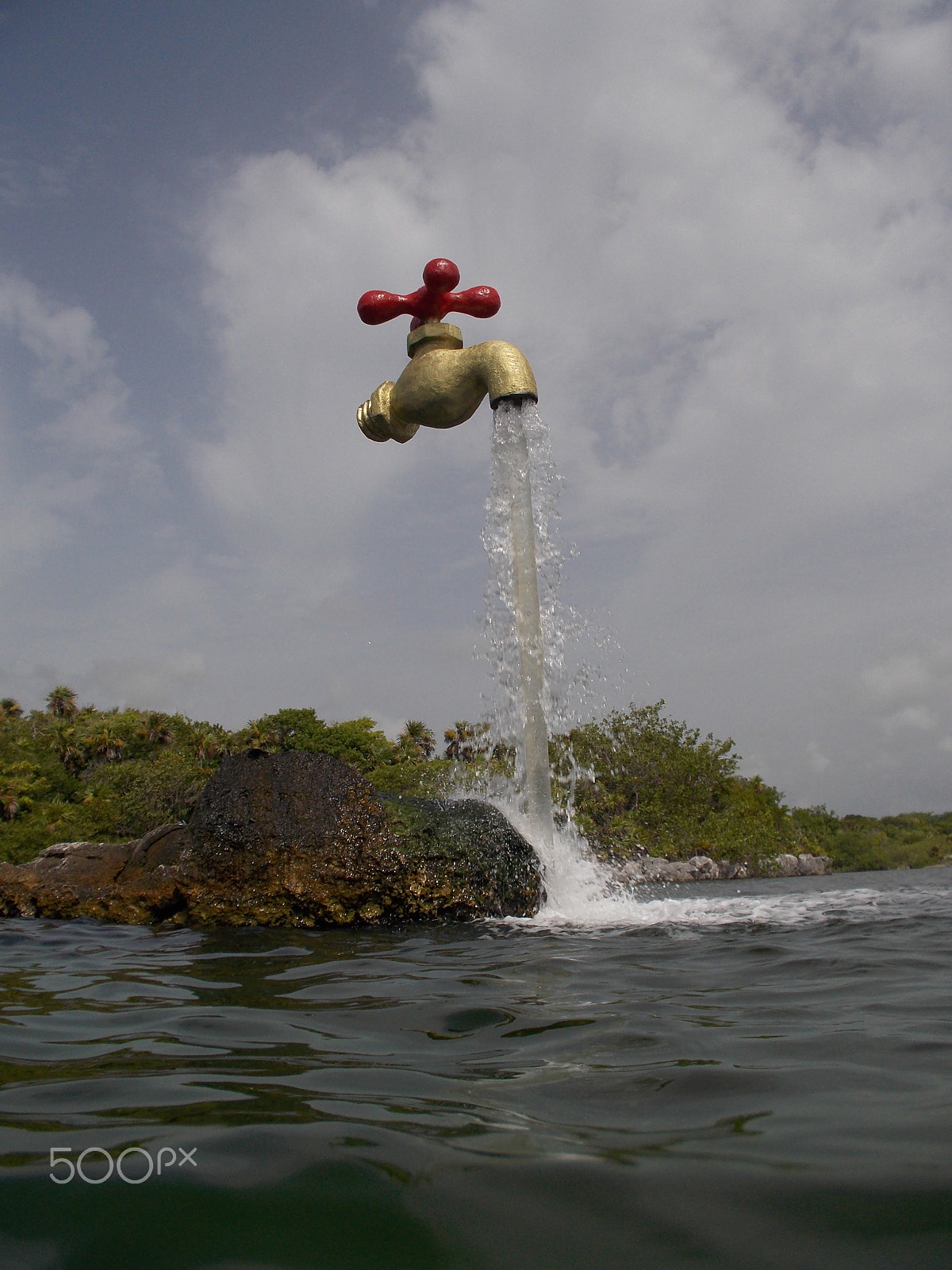 Nikon Coolpix S31 sample photo. Levitating water tap photography