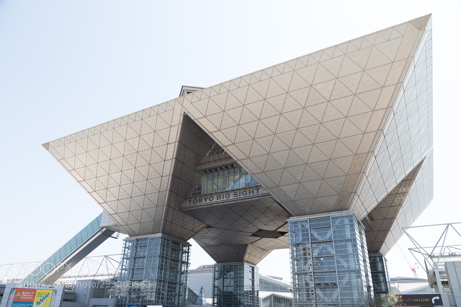 Canon EOS 6D Mark II sample photo. Tokyo big sight photography