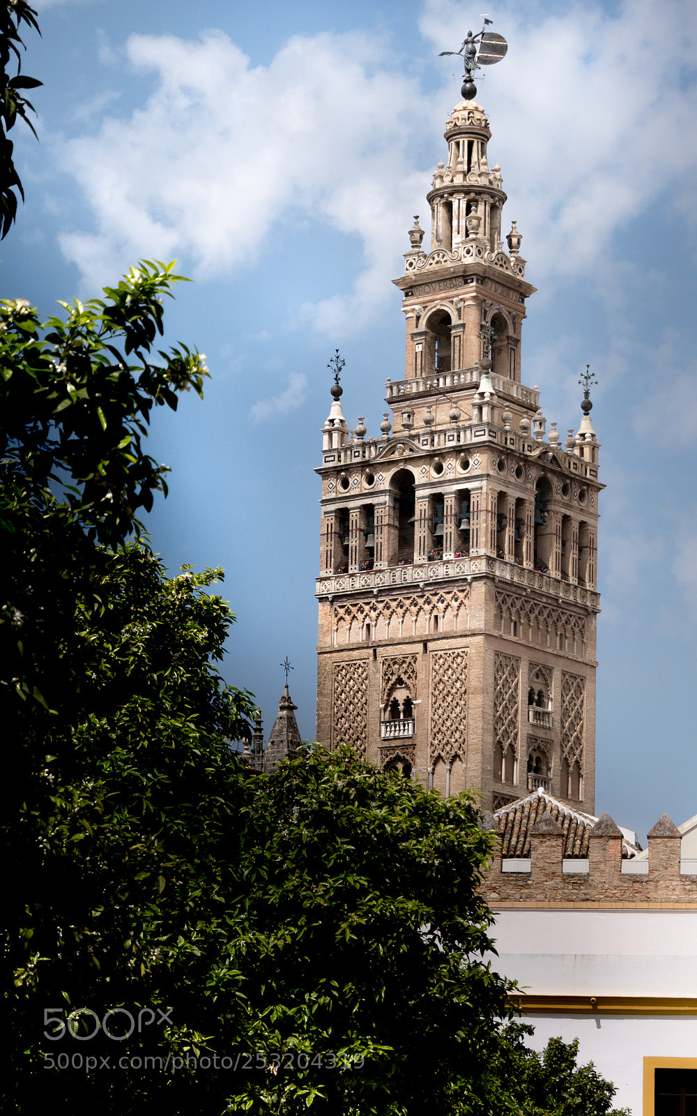 Panasonic Lumix DMC-G85 (Lumix DMC-G80) sample photo. Seville giralda photography