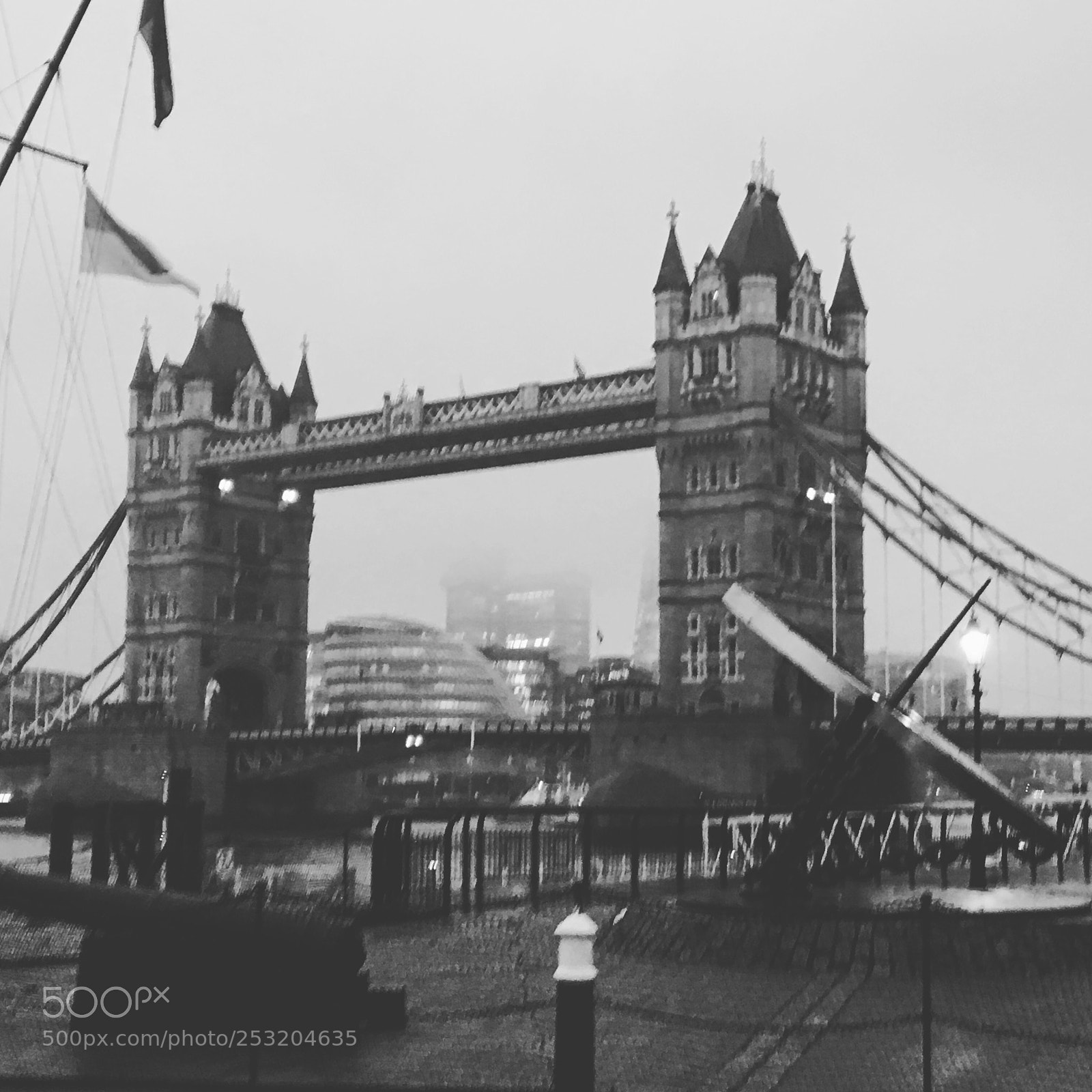 Apple iPhone 6s sample photo. Tower bridge photography