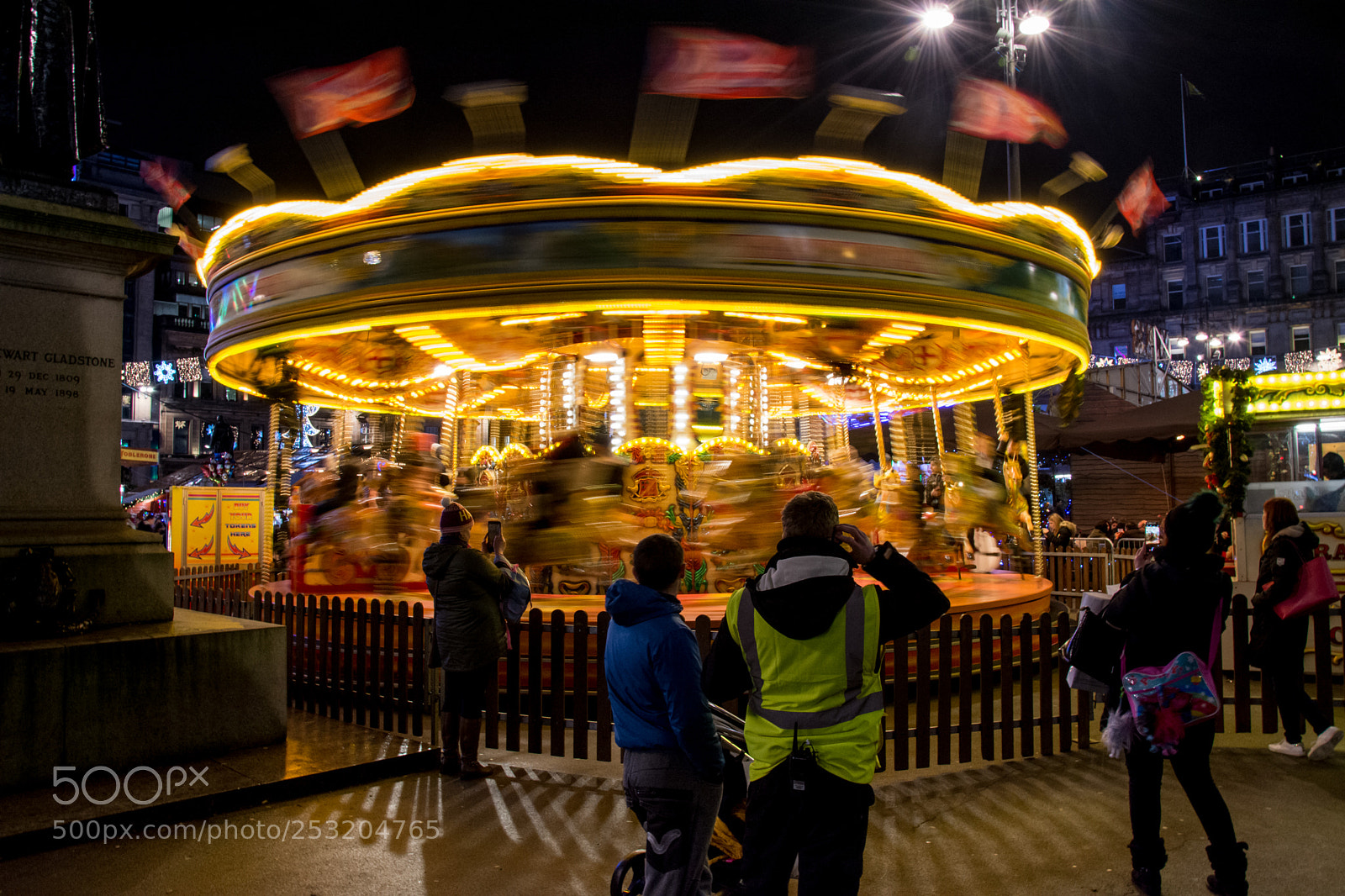 Nikon D7200 sample photo. "george square amusement horses" photography
