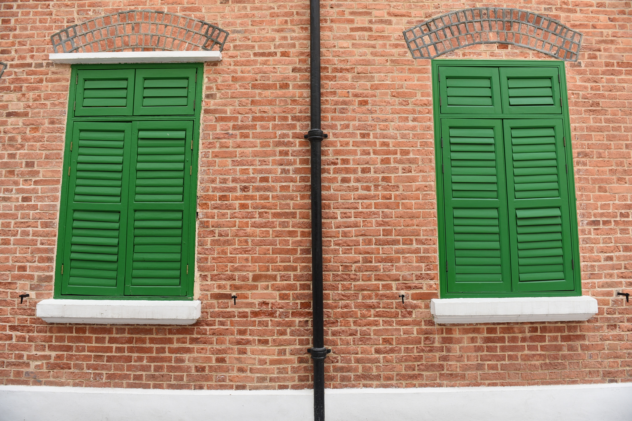 Nikon AF-S Nikkor 24-70mm F2.8G ED sample photo. Wall and window photography
