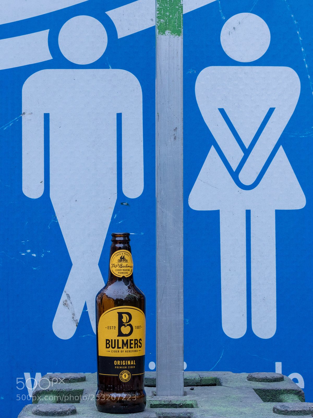 Nikon D500 sample photo. Message behind the bottle photography