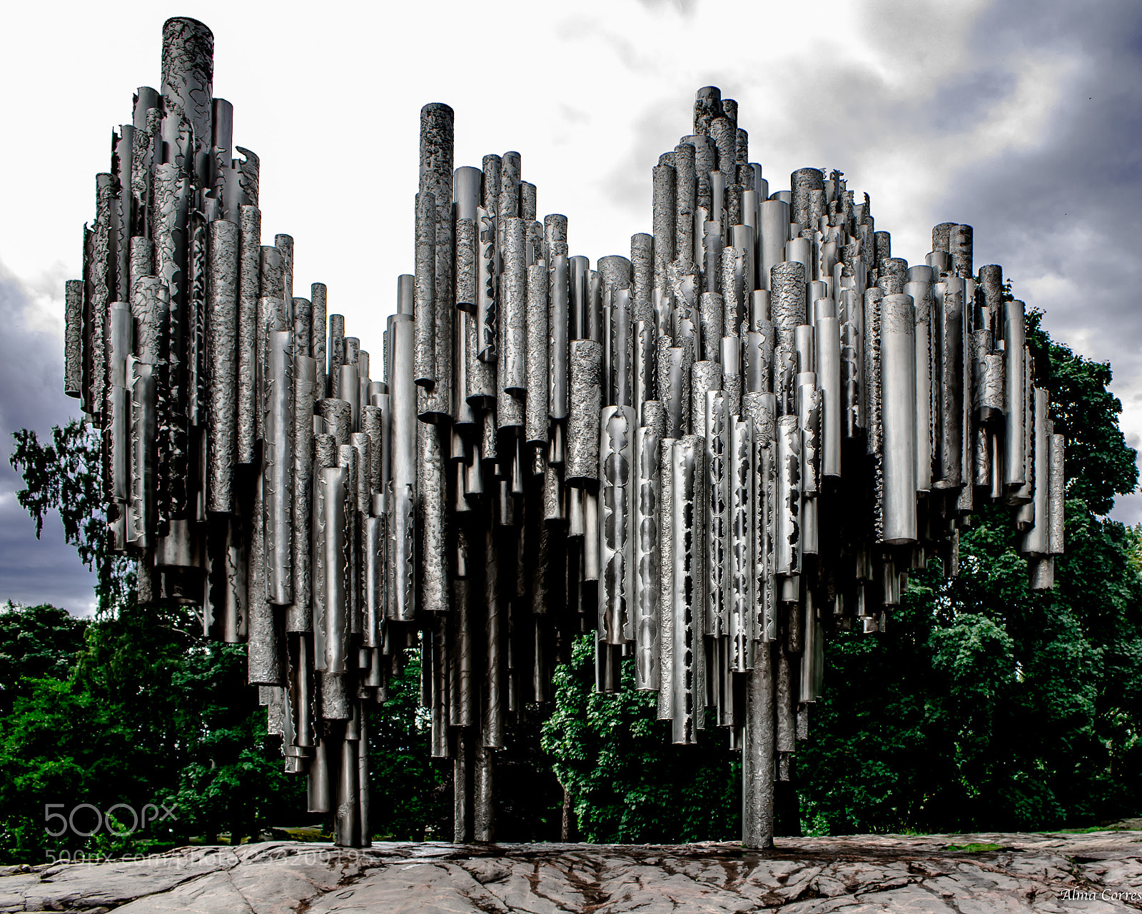 Canon EOS 70D sample photo. The sibelius monument photography