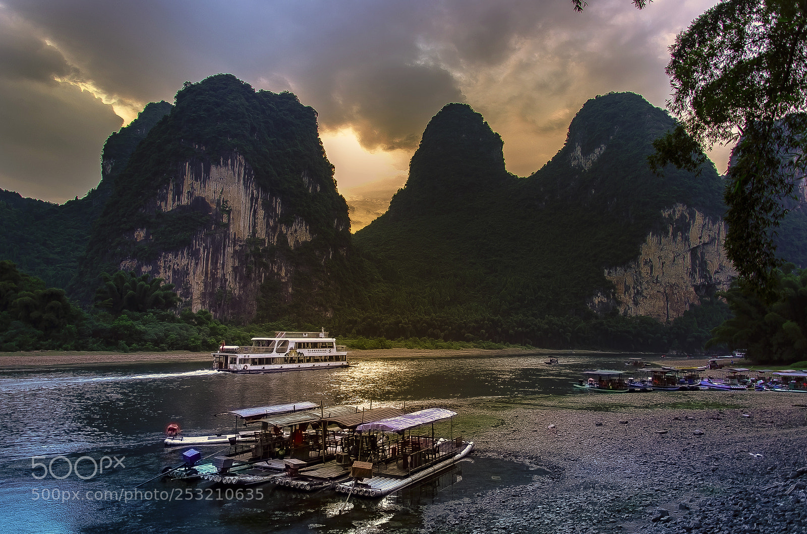 Nikon D7000 sample photo. Guilin photography