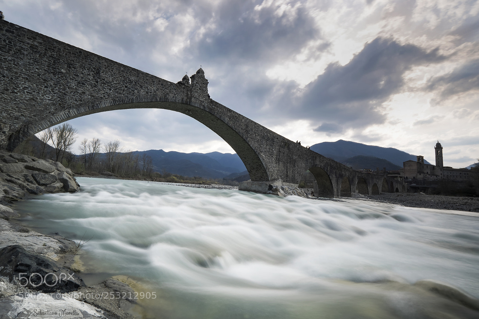 Fujifilm X-T1 sample photo. Longexpo bobbio (italy) photography