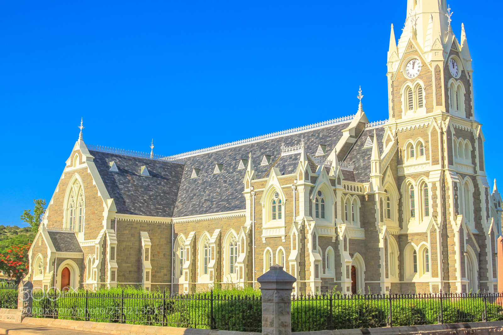 Canon EOS 550D (EOS Rebel T2i / EOS Kiss X4) sample photo. Graaff reinet church photography