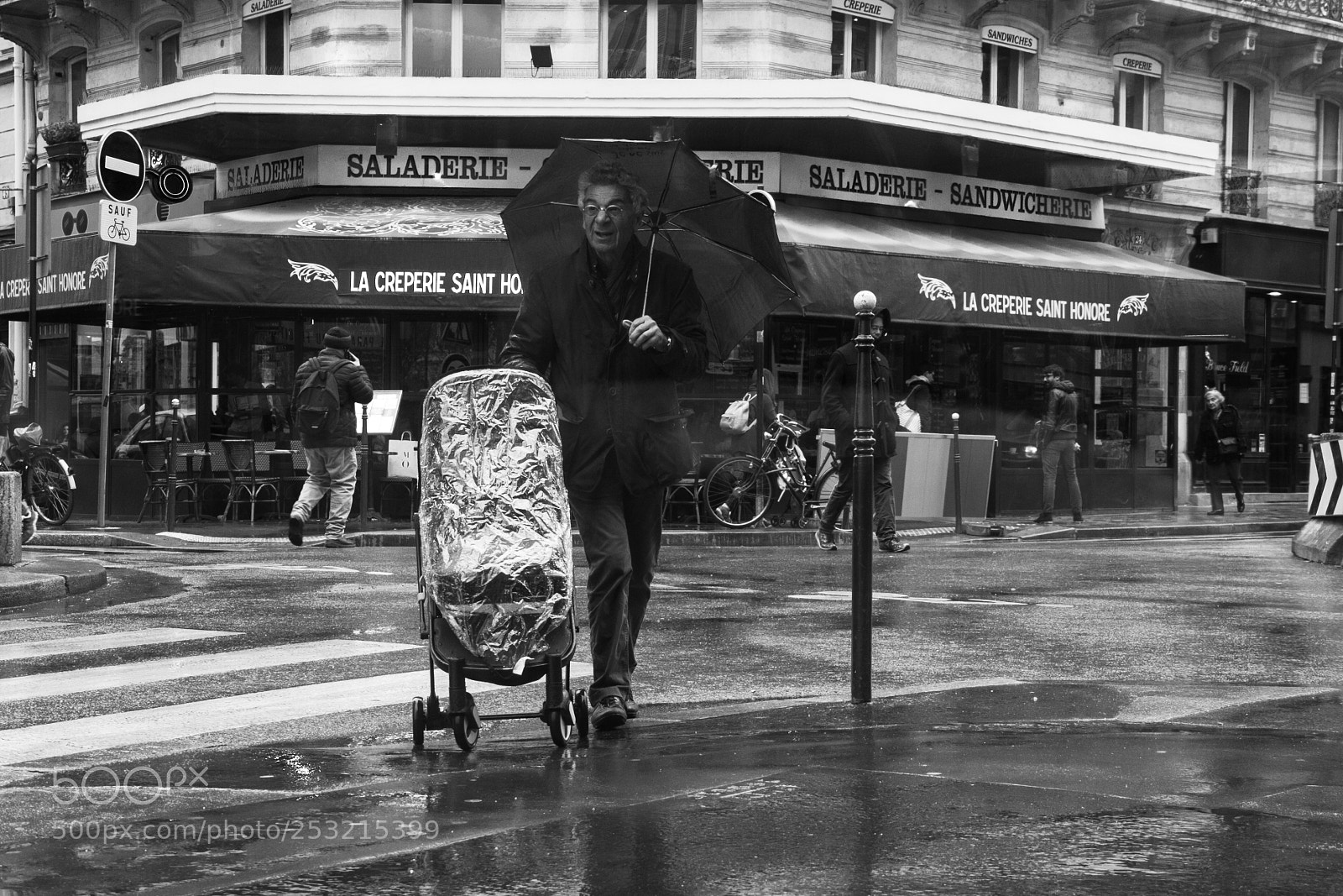 Canon EOS 7D sample photo. Rain in paris photography