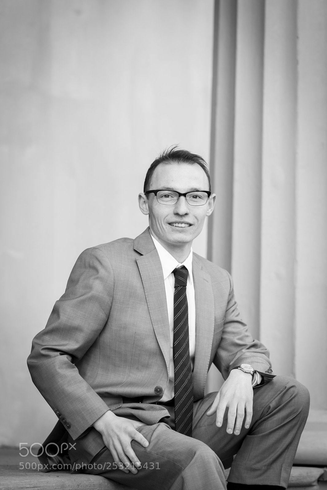 Canon EOS 5D Mark IV sample photo. Menswear style photoshoot photography