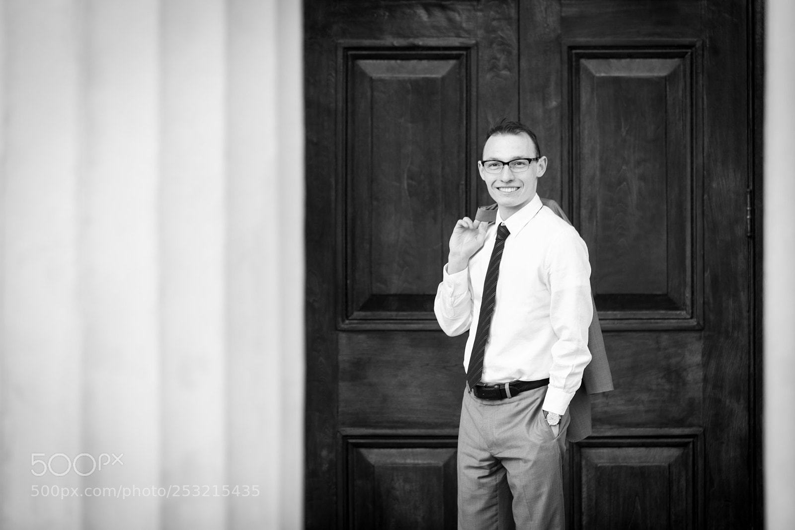 Canon EOS 5D Mark IV sample photo. Menswear style photoshoot photography