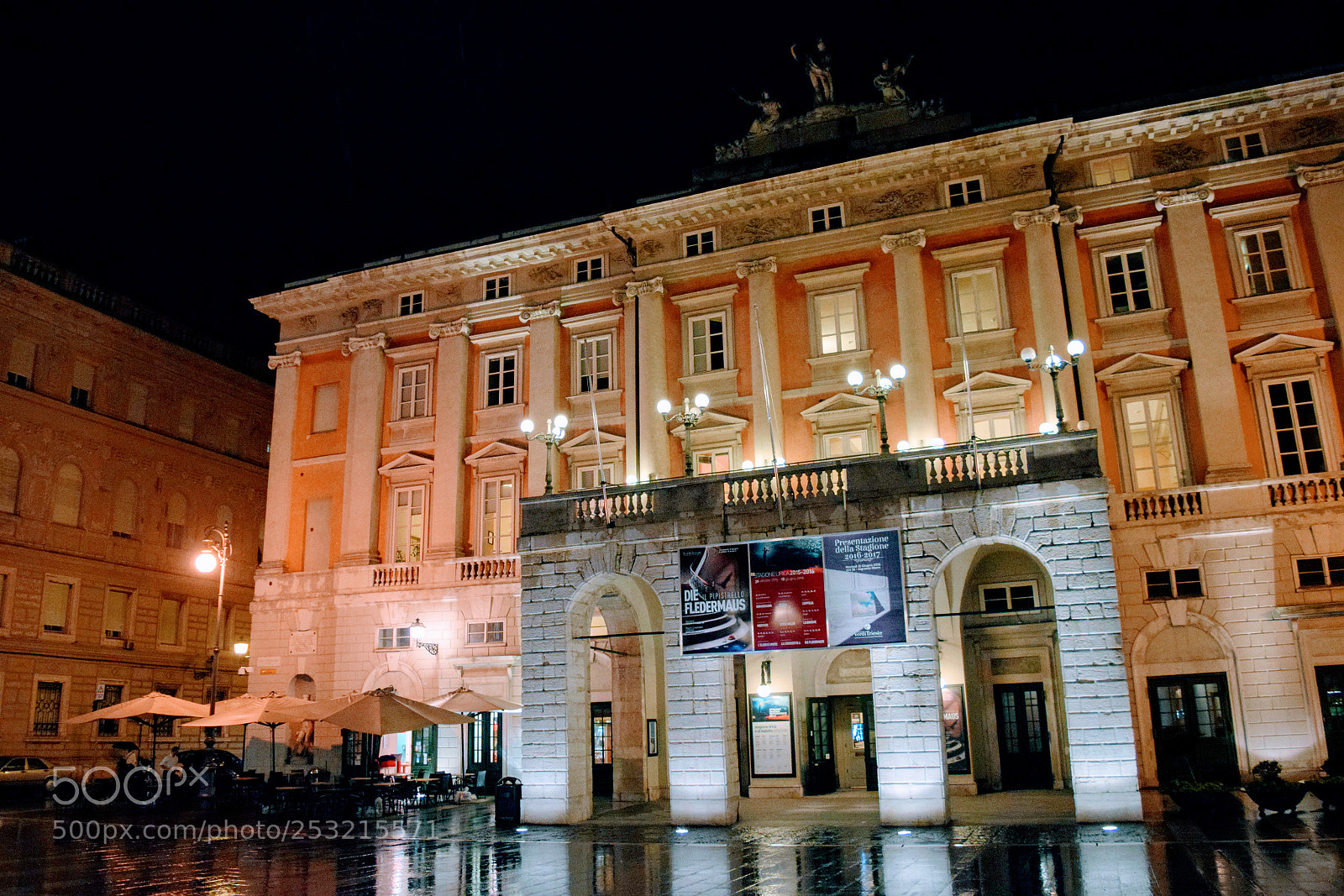 Nikon D3300 sample photo. Trieste - teatro verdi photography