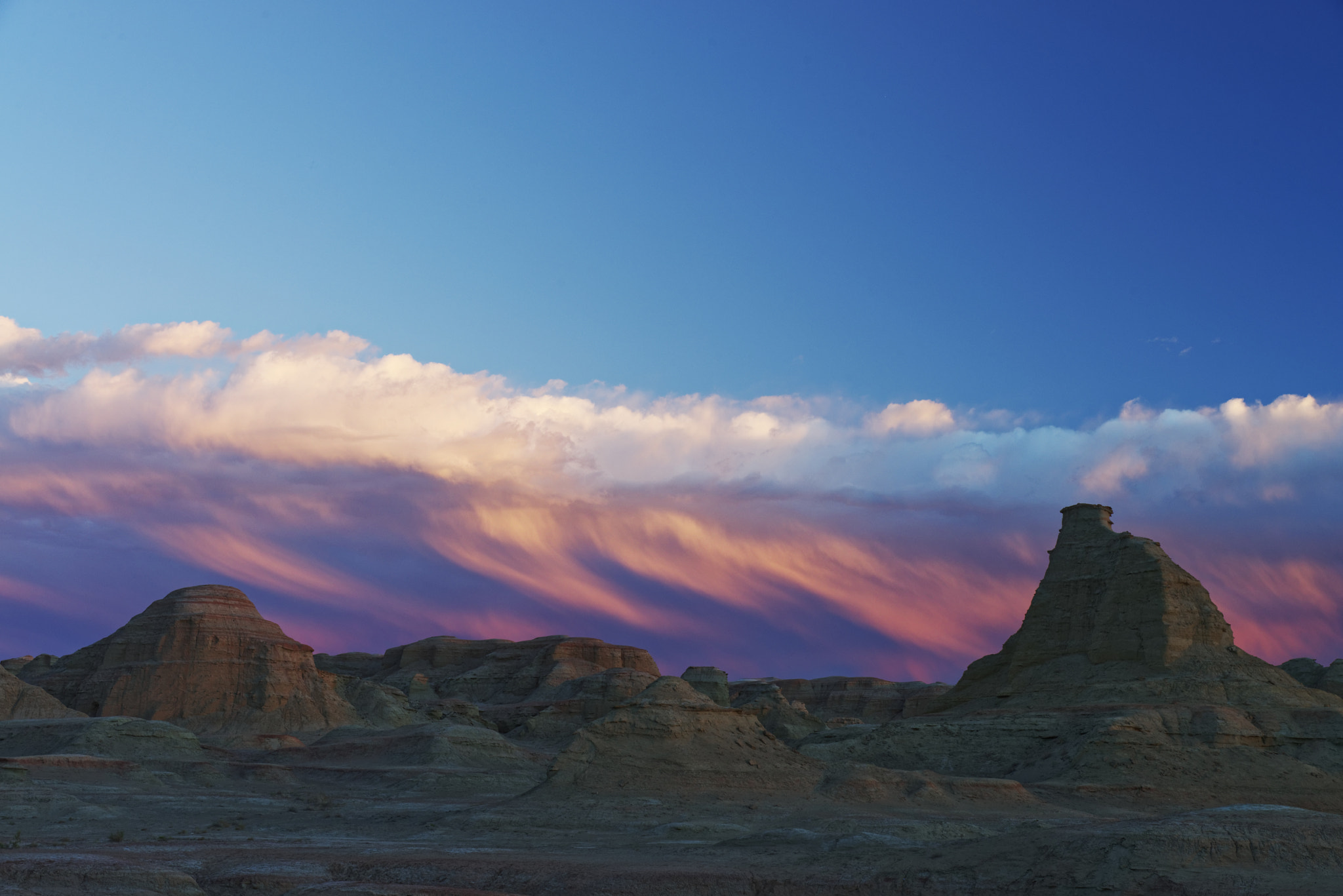 Nikon AF-S Nikkor 24-120mm F4G ED VR sample photo. A cloud of fire photography
