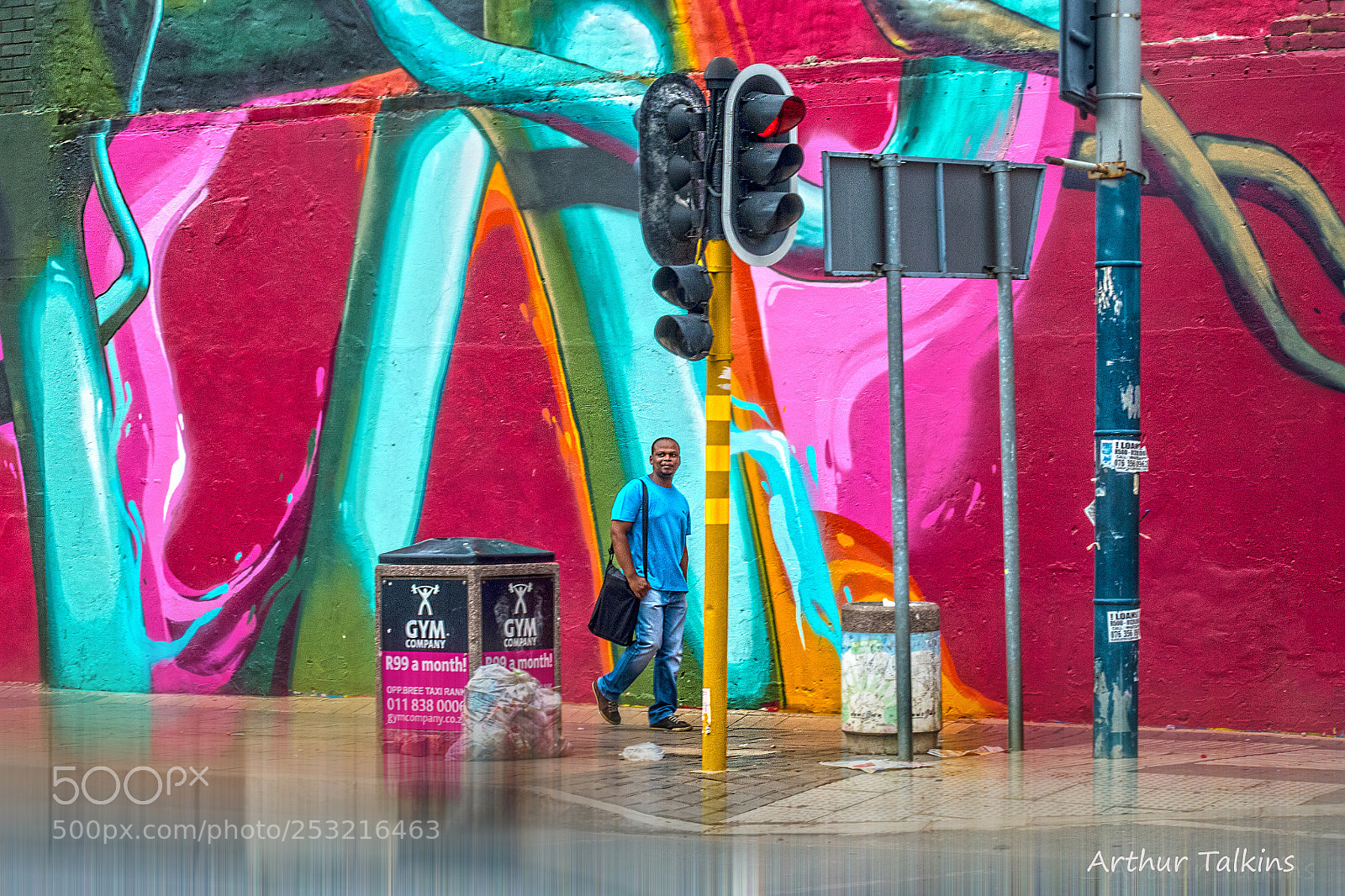 Pentax K-1 sample photo. City of gold...murals proliforate photography