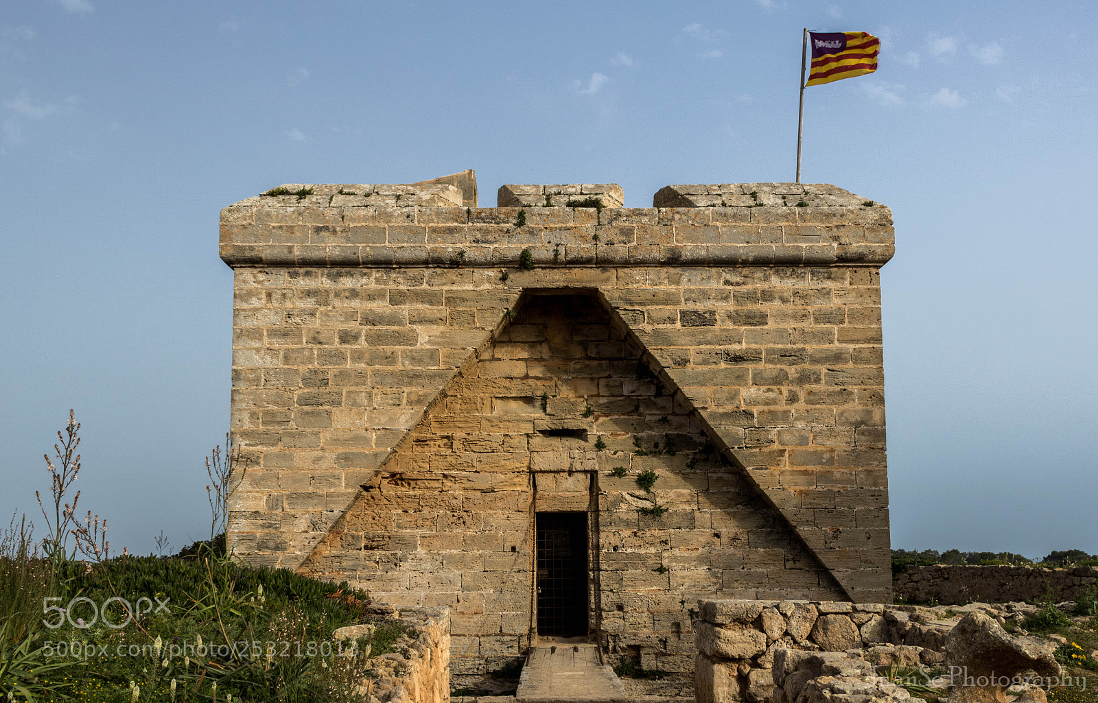 Canon EOS 750D (EOS Rebel T6i / EOS Kiss X8i) sample photo. Castillo de sa punta photography
