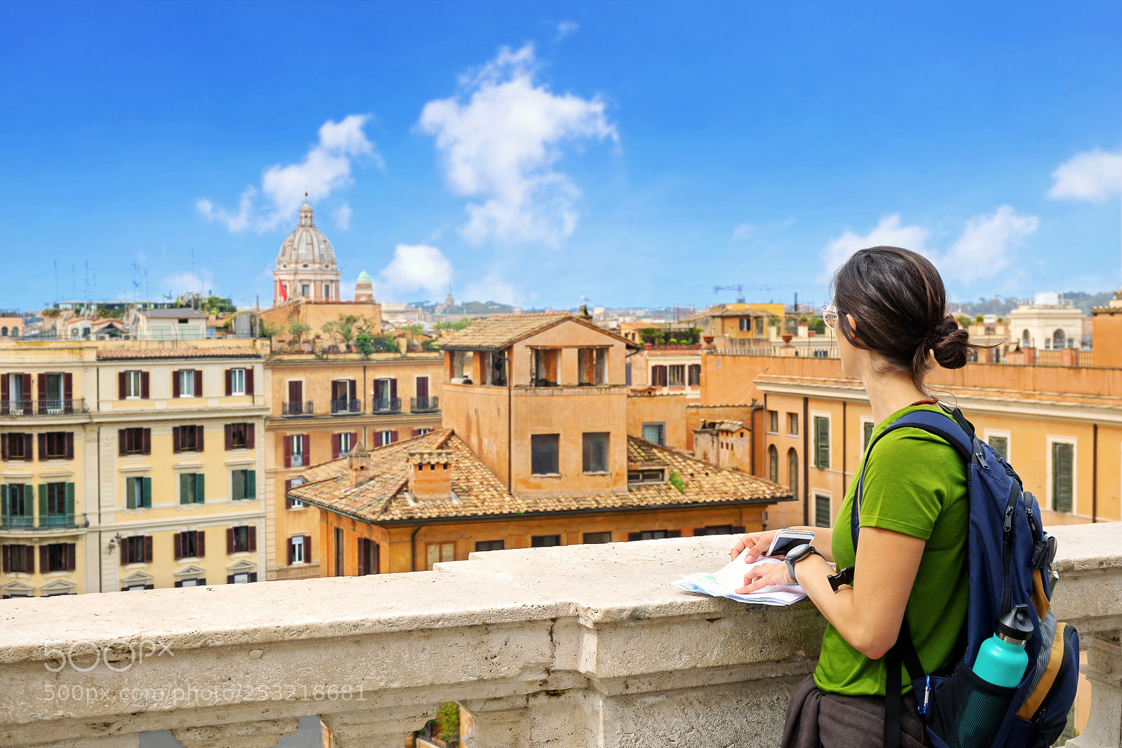 Canon EOS 5D Mark IV sample photo. Tourist in rome, look photography