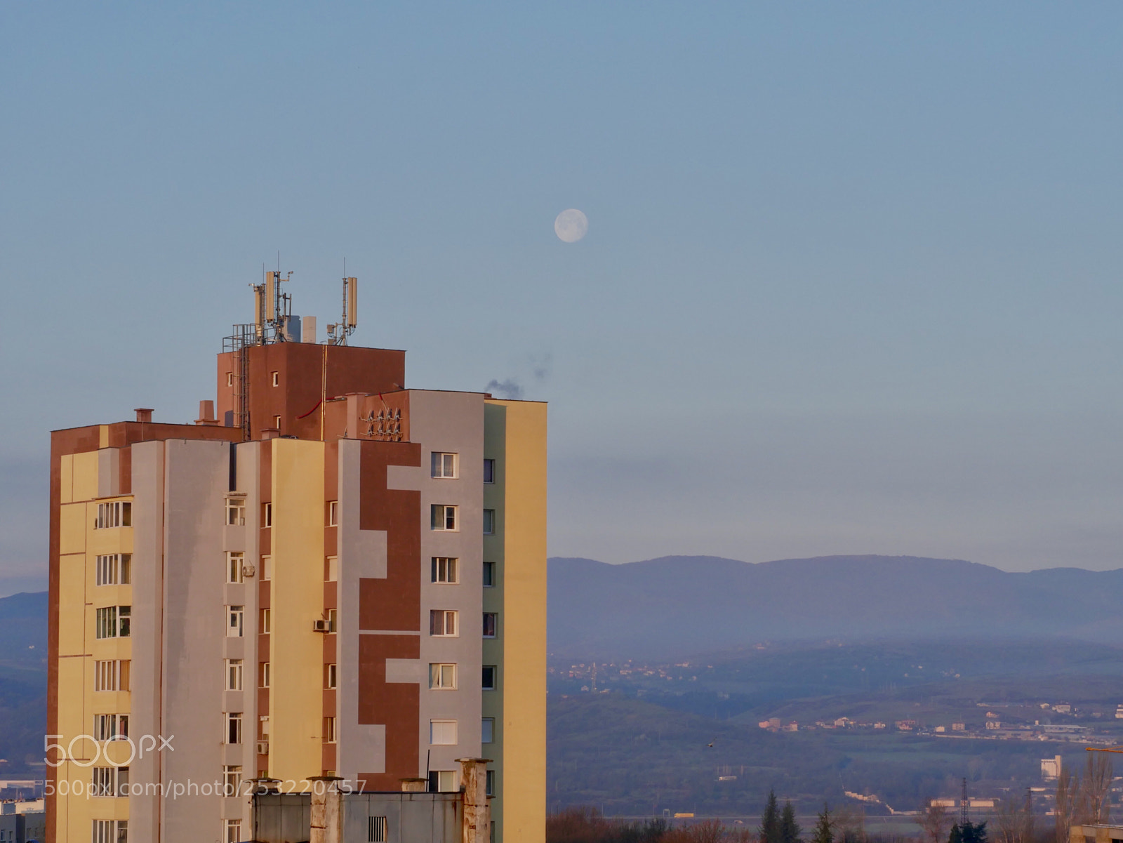 Panasonic Lumix DMC-GX85 (Lumix DMC-GX80 / Lumix DMC-GX7 Mark II) sample photo. Moon 55 photography