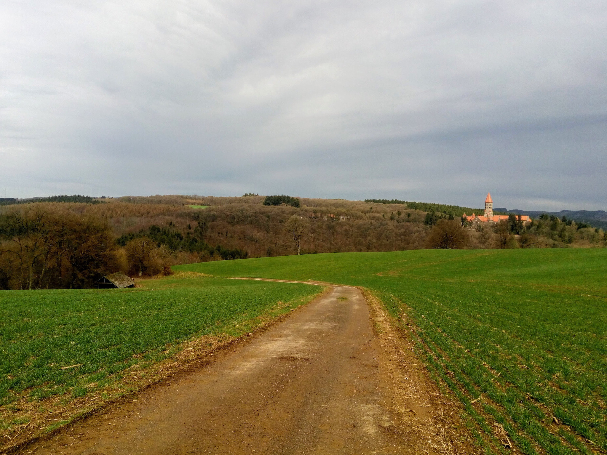 HUAWEI Y6 a! Compact sample photo. Rich and poor  photography
