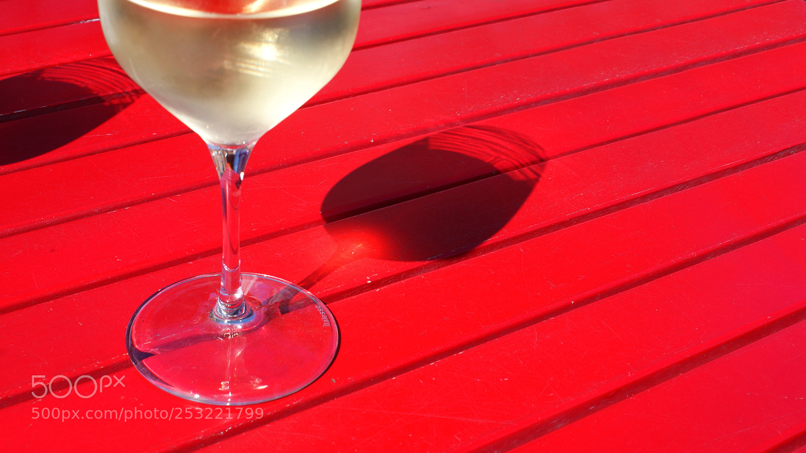 Sony Alpha DSLR-A200 sample photo. White wine photography