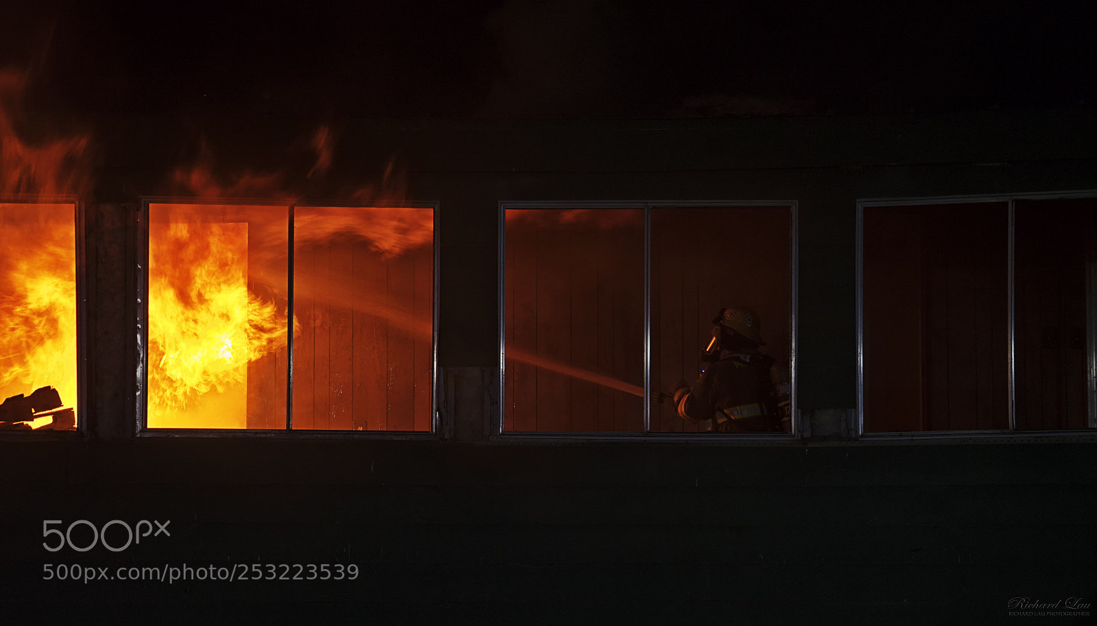 Sony a7 II sample photo. Attacking the fire photography
