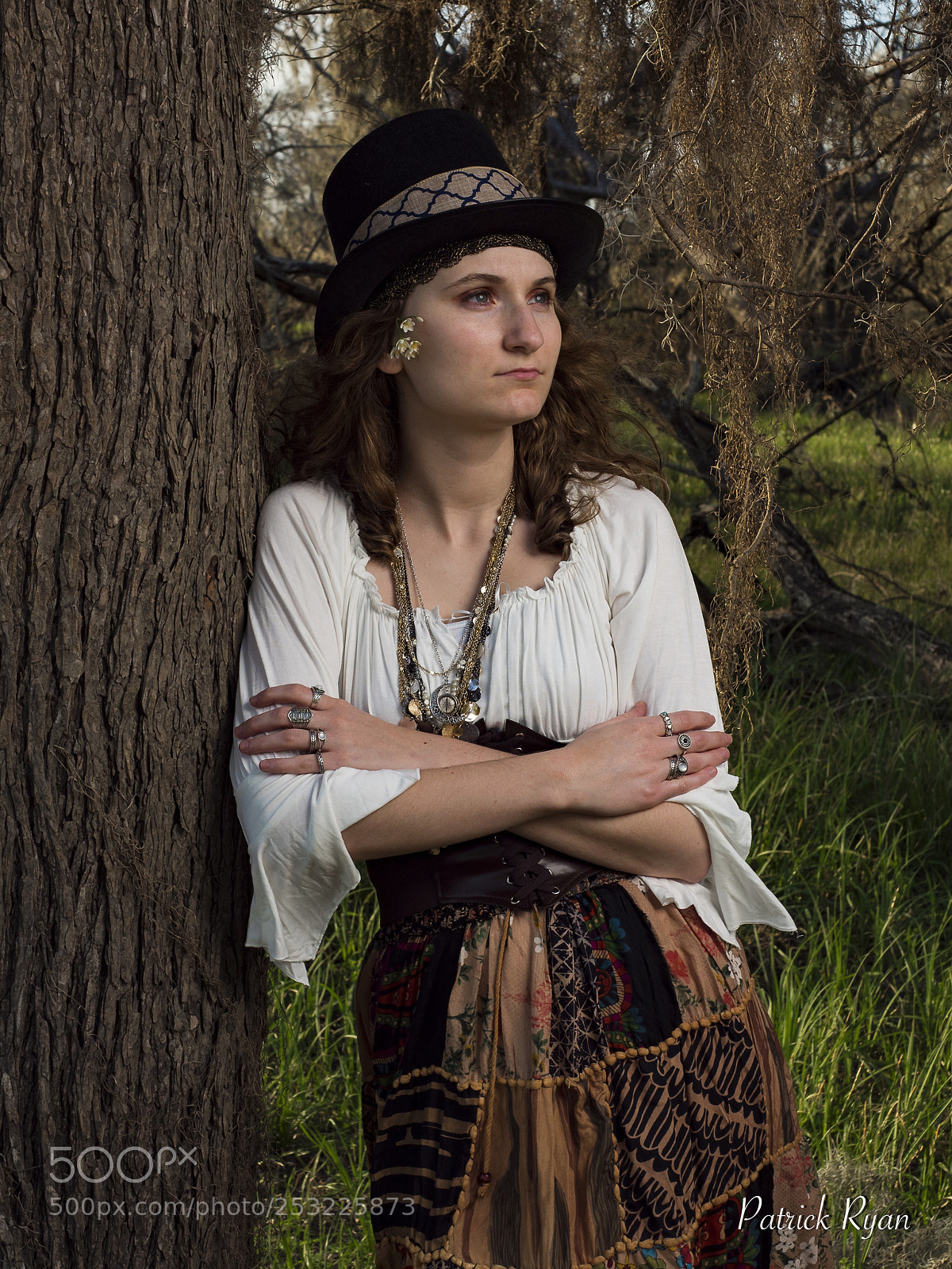 Olympus OM-D E-M5 II sample photo. Gypsy woman photography