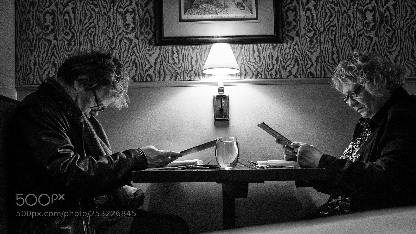 Fujifilm X-T2 sample photo. Excellent conversation  photography
