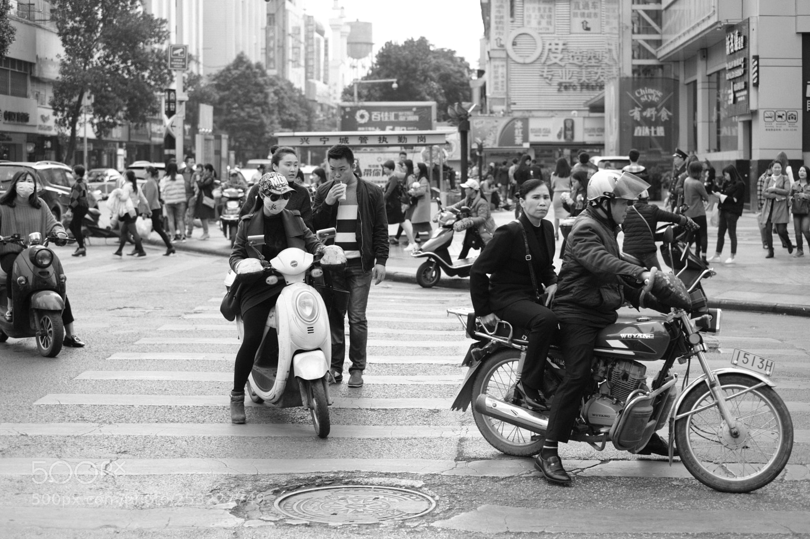 Fujifilm X-Pro2 sample photo. Nanning china commuters photography