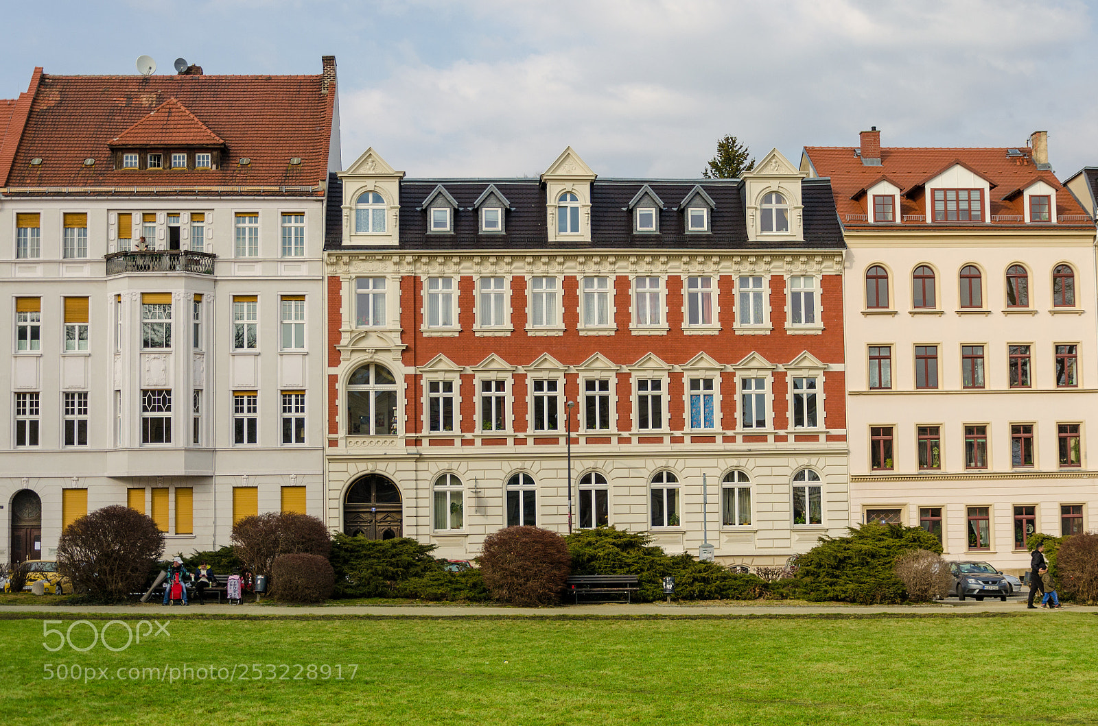 Nikon D5100 sample photo. Görlitz house line photography