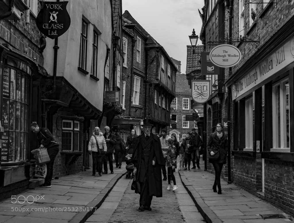 Nikon D7200 sample photo. A walk through time photography