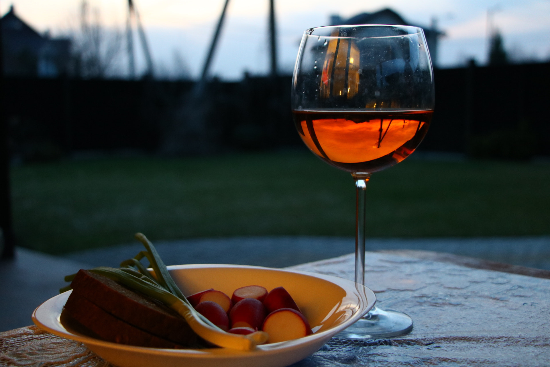 Canon EOS 760D (EOS Rebel T6s / EOS 8000D) sample photo. Georgian wine and ukrainian sky photography