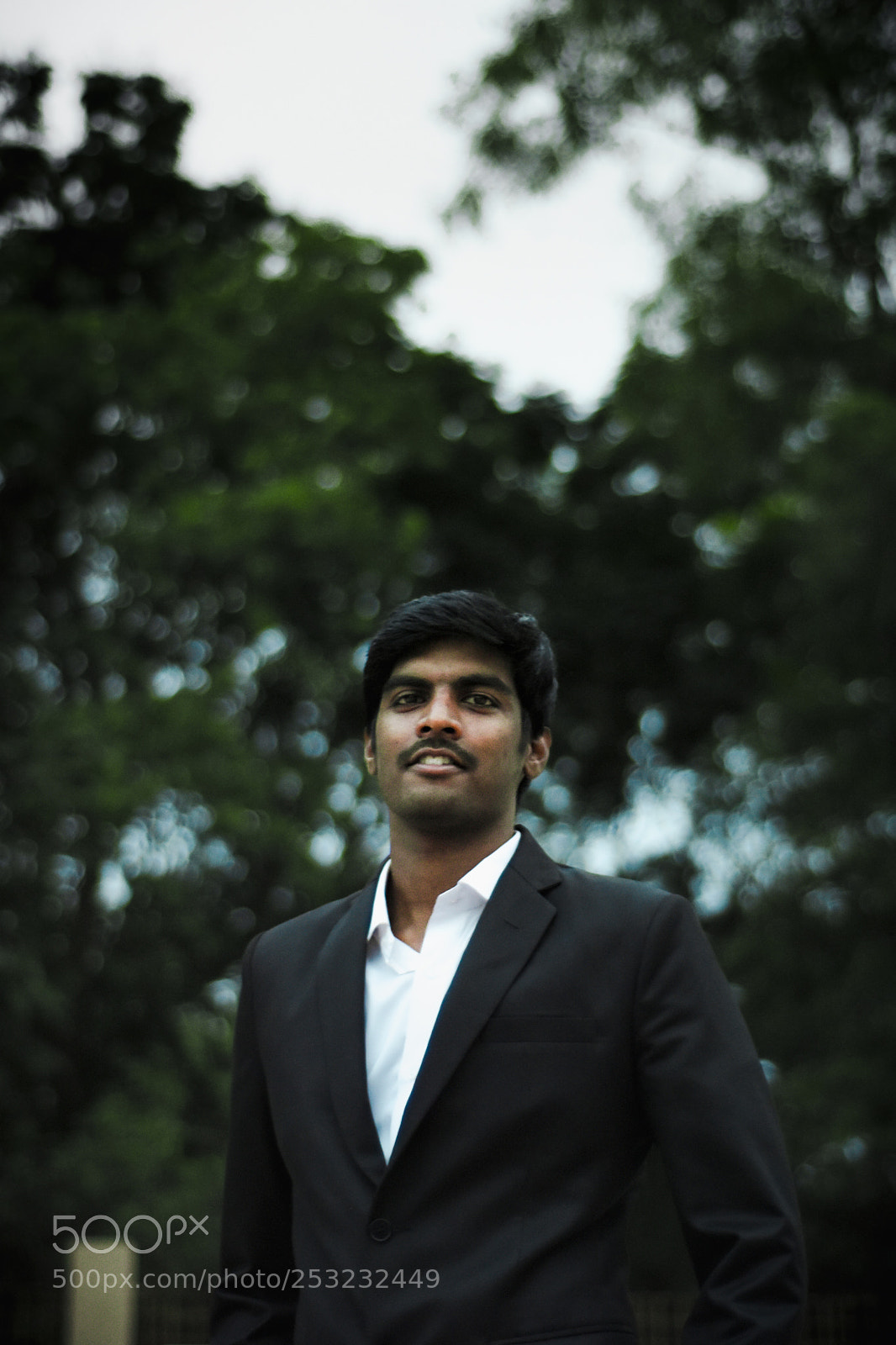 Nikon D7200 sample photo. Graduation portrait photography