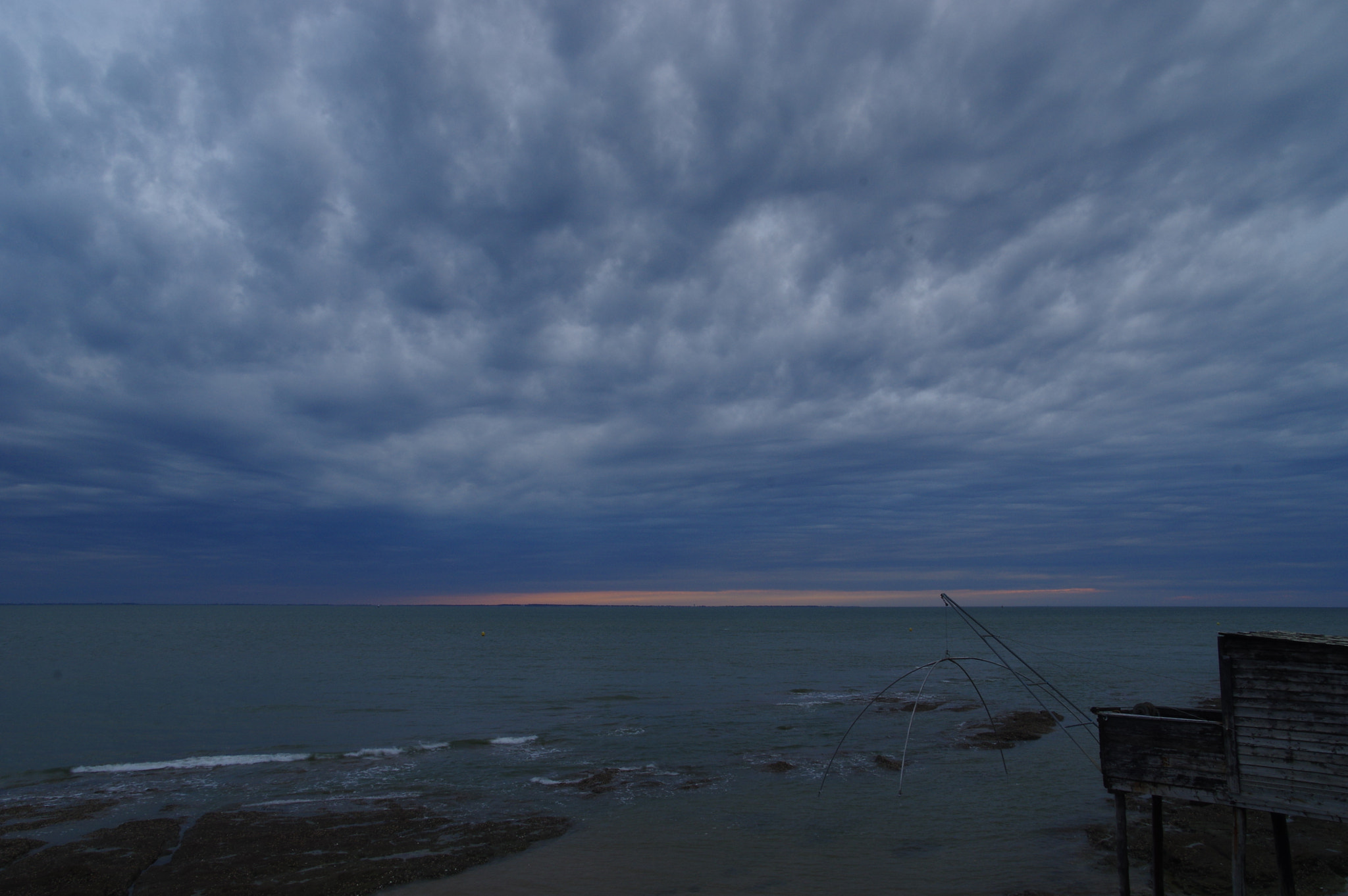 Pentax K-3 II + Pentax smc DA 18-270mm F3.5-6.3 ED SDM sample photo. Cloudy shore photography