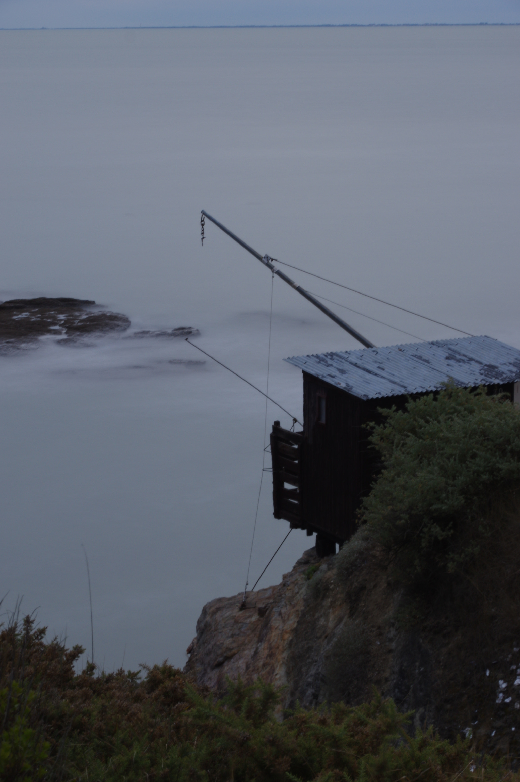 Pentax K-3 II + Pentax smc DA 18-270mm F3.5-6.3 ED SDM sample photo. Fishing in a milky ocean photography