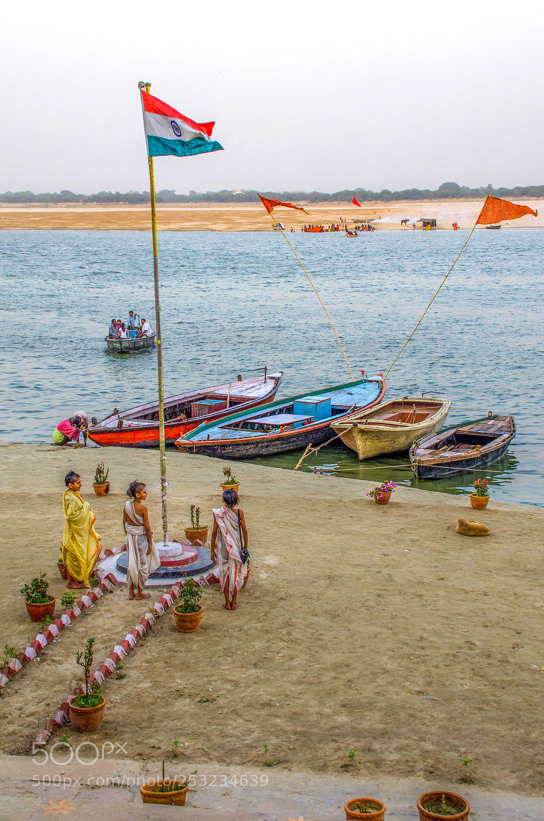 Nikon D7000 sample photo. Ganges ceremony photography