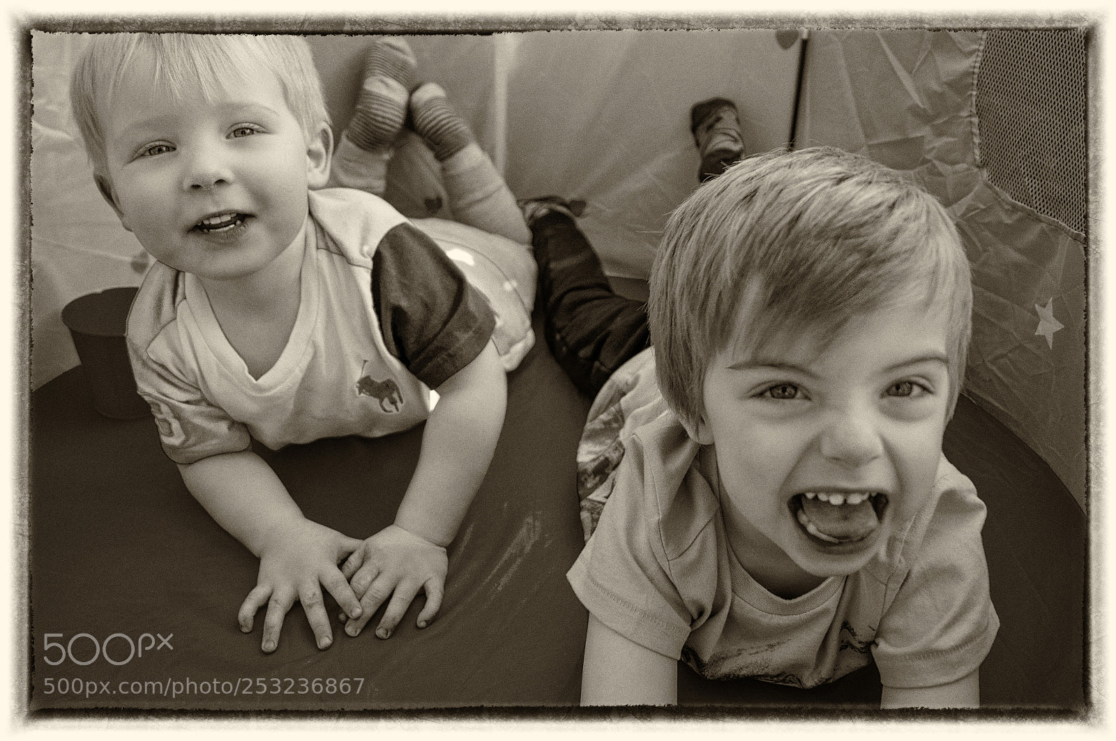 Sony SLT-A37 sample photo. Cousins #2 photography