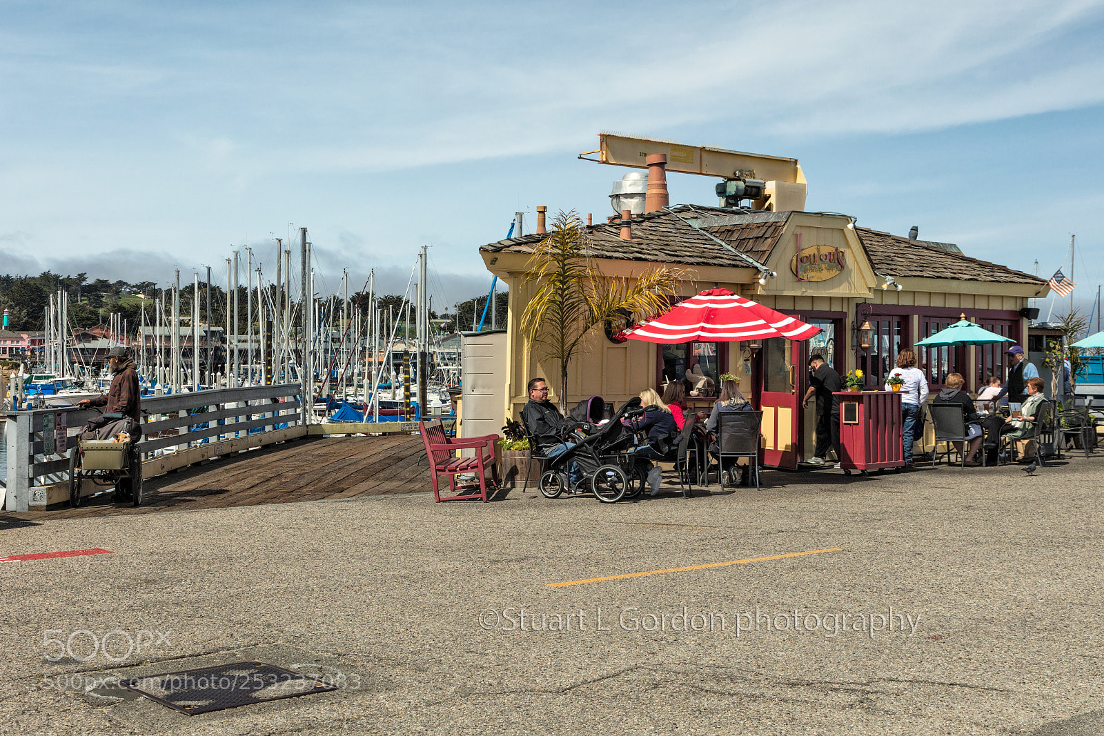 Canon EOS 5DS R sample photo. Have and have-not photography