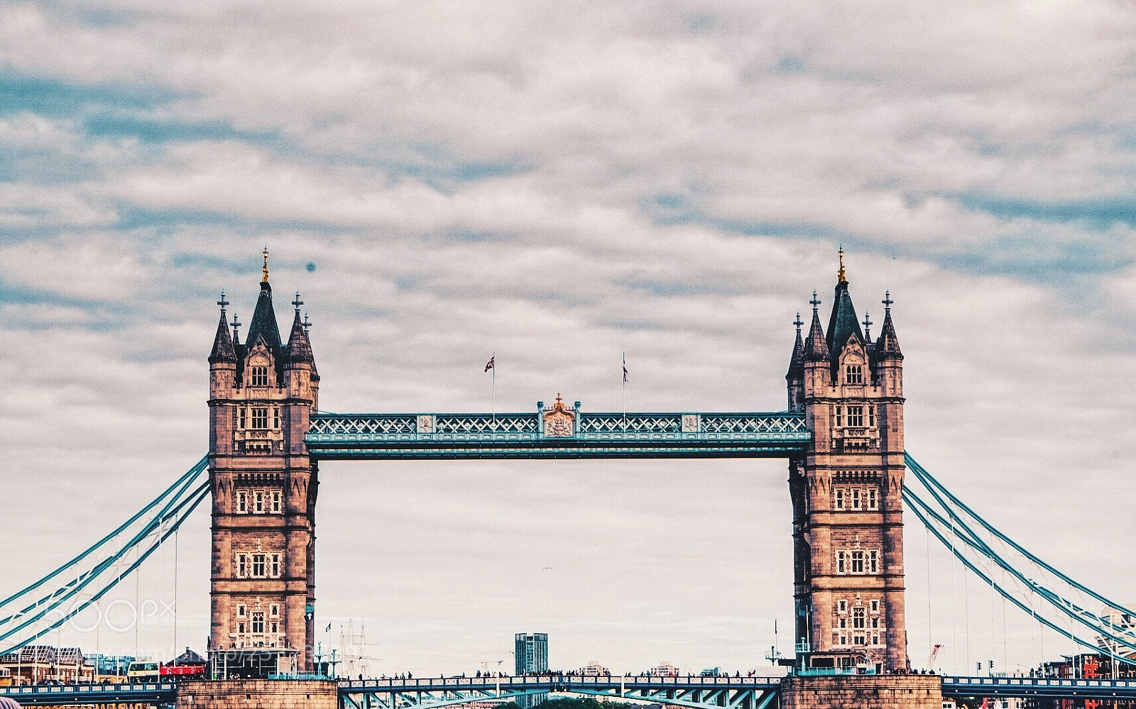 Fujifilm X-T10 sample photo. Tower bridge photography