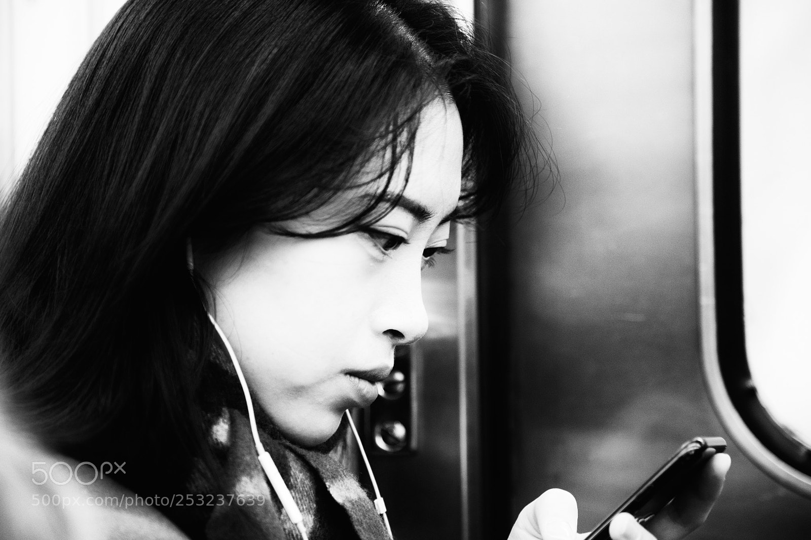 Canon EOS 5D Mark IV sample photo. Women photography