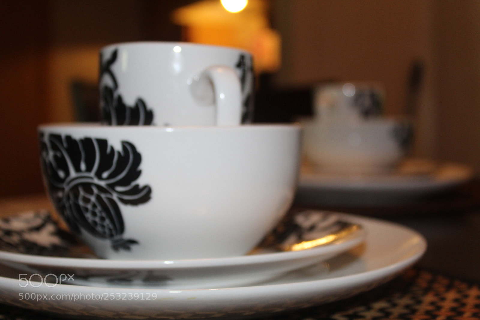 Canon EOS 1300D (EOS Rebel T6 / EOS Kiss X80) sample photo. Dinner plate set photography