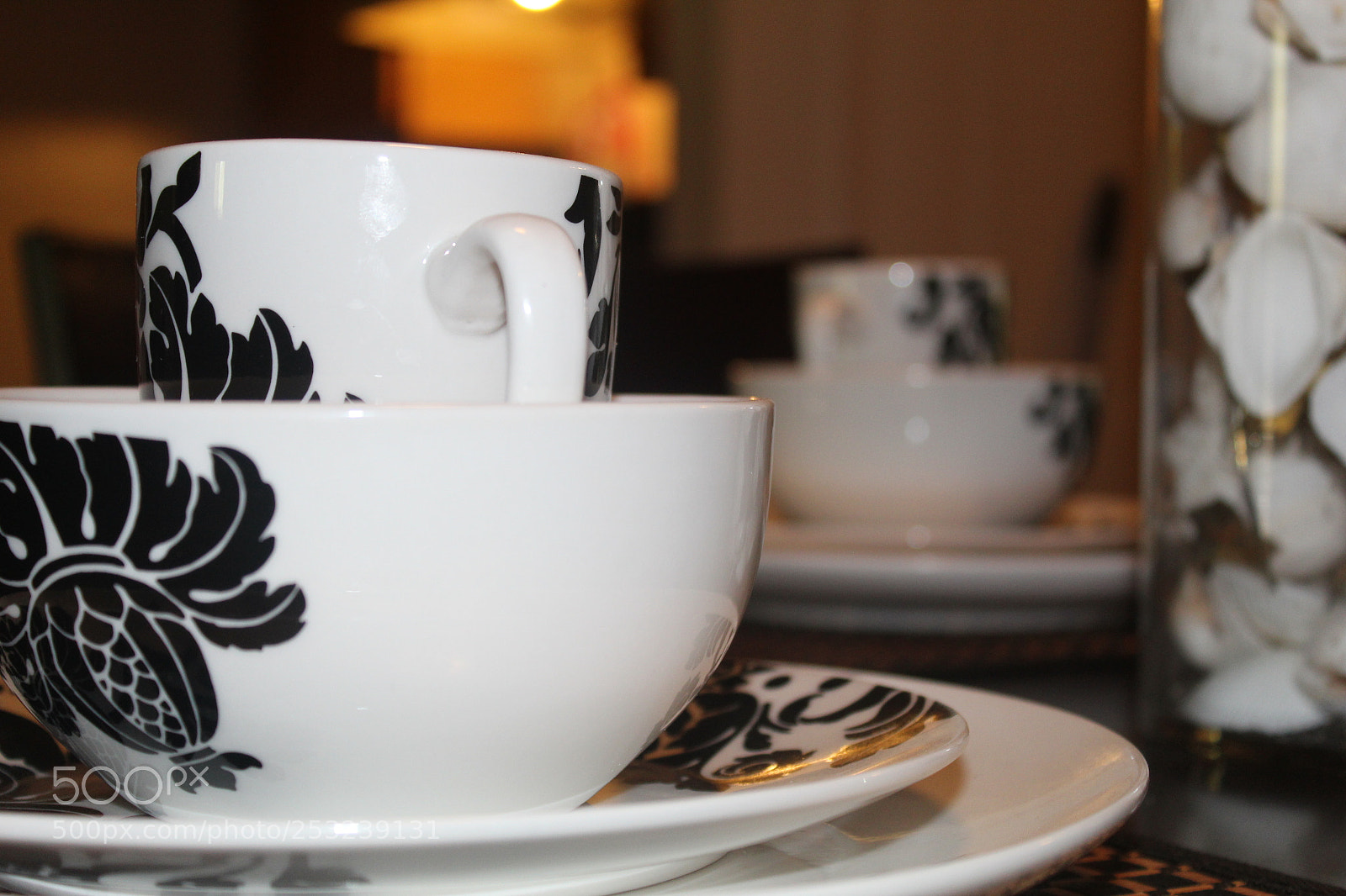 Canon EOS 1300D (EOS Rebel T6 / EOS Kiss X80) sample photo. Dinner plate set photography