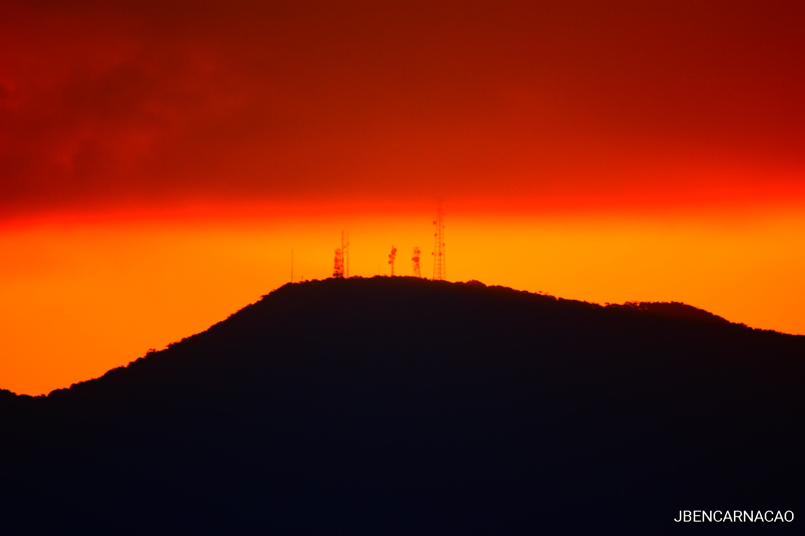 Nikon D5600 + Sigma 150-500mm F5-6.3 DG OS HSM sample photo. Burning sky photography