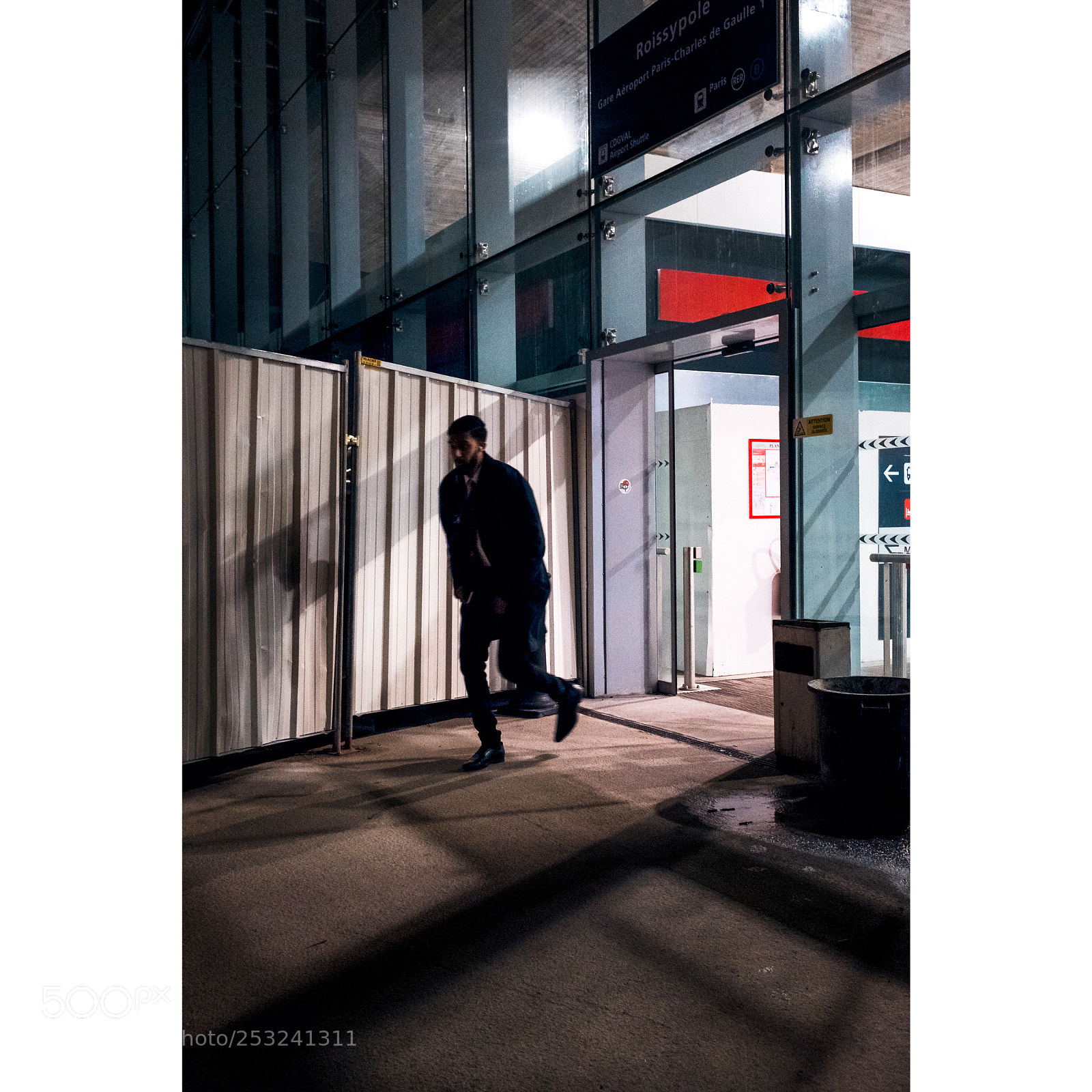 Fujifilm X100F sample photo. Roissy photography