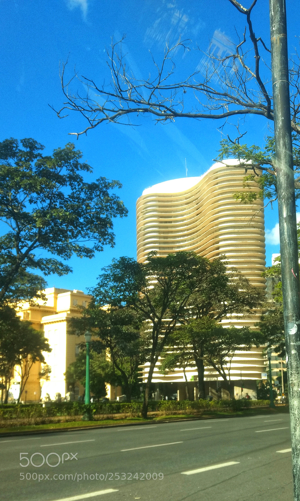 Motorola Moto G (4) sample photo. Niemeyer residencial building photography