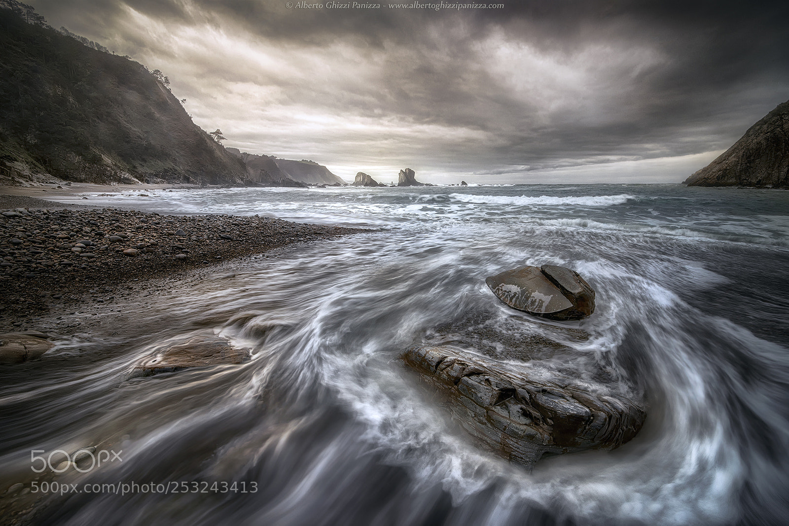 Nikon D810 sample photo. Waves and rocks photography